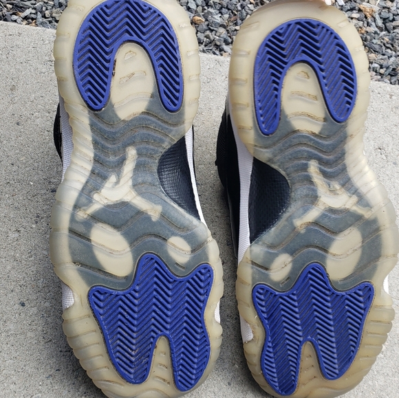 Air Jordan 11 Retro 'Space Jam' 2016 - Picture 7 of 9